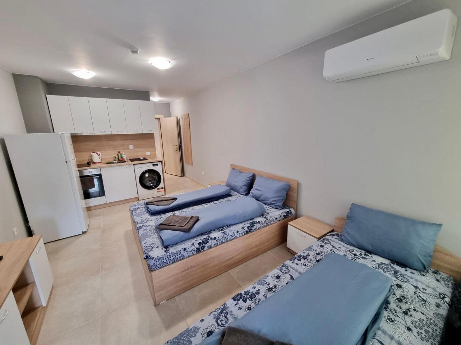 Best Family Apartments & Private Parking Софія Екстер'єр фото