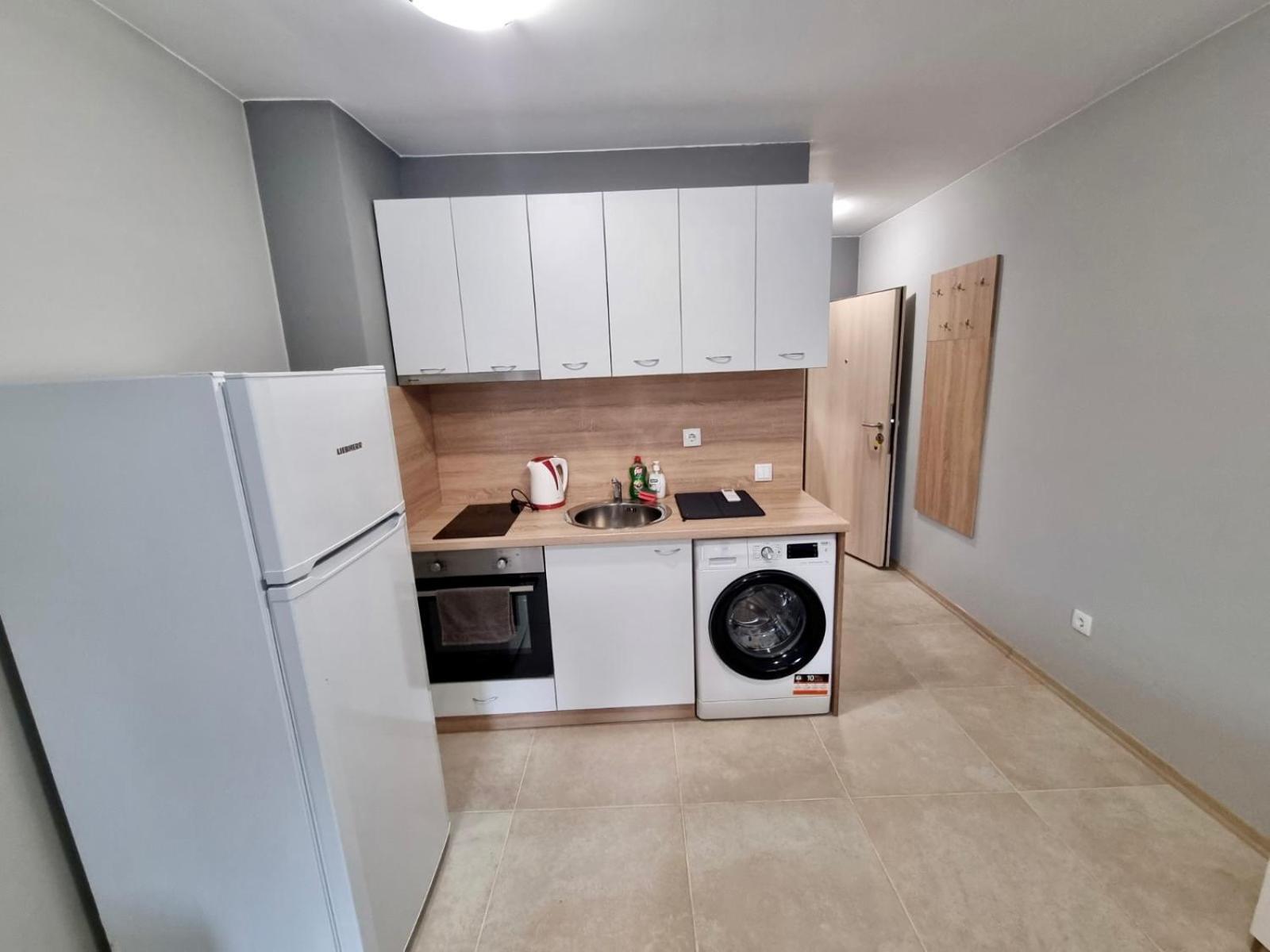 Best Family Apartments & Private Parking Софія Екстер'єр фото